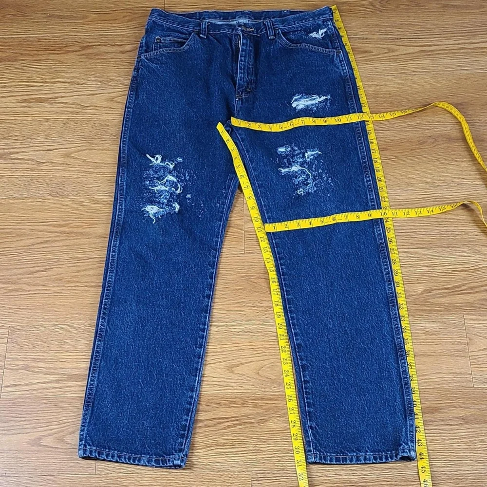 WRANGLER VINTAGE REGULAR FIT  MID-RISE DARK WASH DISTROYED DISTRESS 36